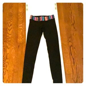 Black reversible Ivviva leggings